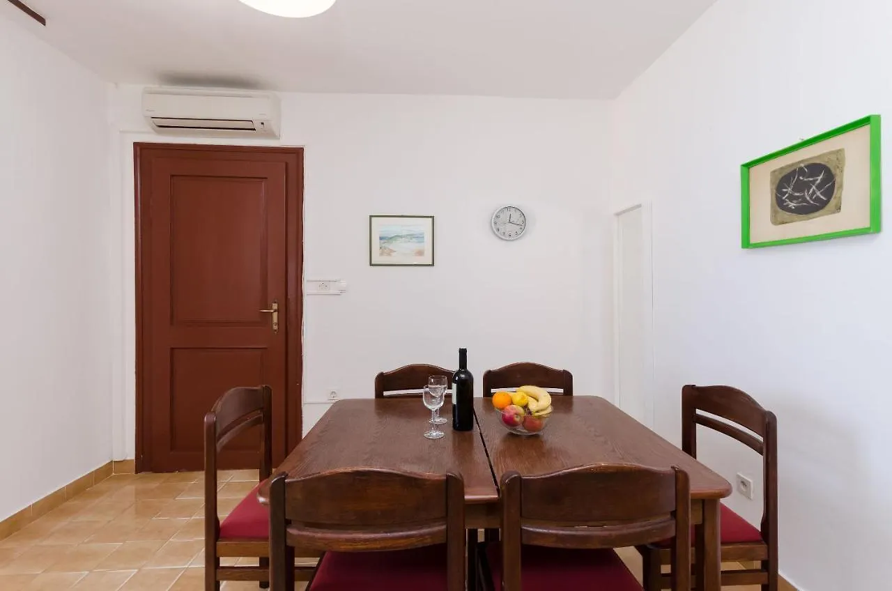 Apartment Ruza Lopar
